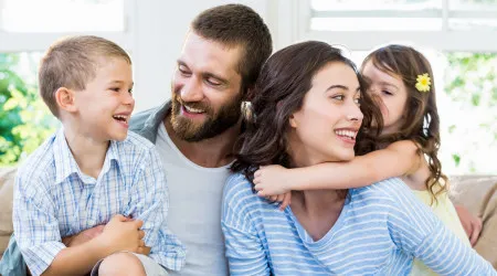 Os pais têm mesmo um filho preferido? Novo estudo indica que sim