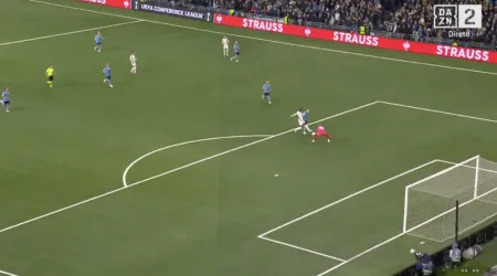 É para os apanhados? O (bizarro) golo que tranquilizou Chelsea na Europa
