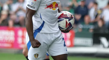 Marcus Edwards perde título aos 90+1', mas sobe. Eis quem pode segui-lo