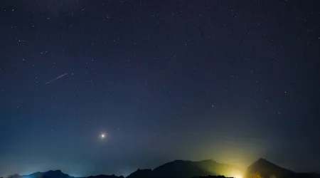 Chuva de meteoros Eta Aquáridas iluminou os céus. Eis as fotografias