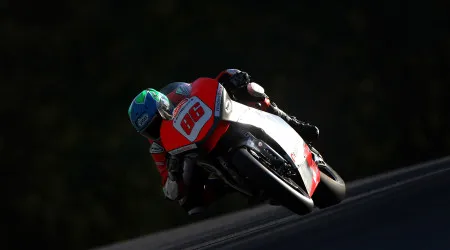 Dois pilotos morrem em acidente brutal no campeonato de Superbikes