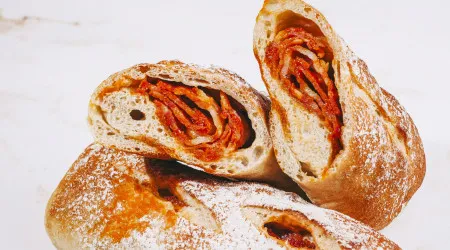 Esta terça-feira, há pão com chouriço grátis n'A Padaria Portuguesa
