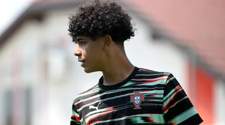 Filho de Cristiano Ronaldo deu nas vistas antes do jogo da seleção sub-15