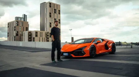 Rúben Dias anuncia parceria com Lamborghini ao volante... de um Revuelto