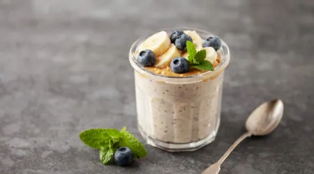 O pequeno-almoço rico em proteína que se prepara na véspera