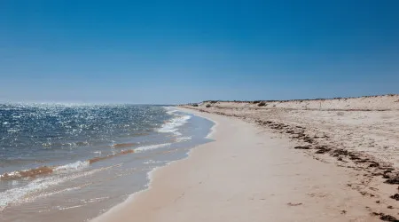Praia da Fuseta-Mar recebe reforço artificial de areia para o verão