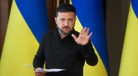 Zelensky elogia determinação de Trump ao encurtar ultimato a Putin