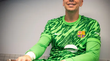 No meio da festa do Barcelona, Szczesny não abdicou... do charuto