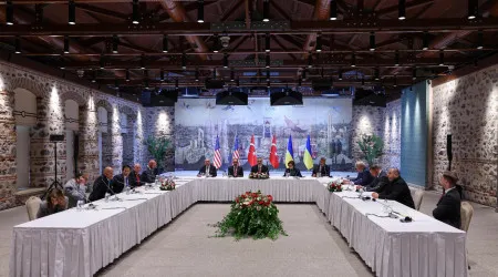 Negociações diretas entre Rússia e Ucrânia já estão a acontecer