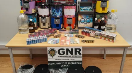 GNR apreende milhares de cigarros, álcool e máquinas de jogo ilegal