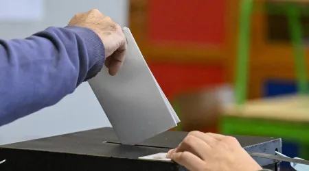 Abstenção? Associação lança inquérito sobre voto no estrangeiro