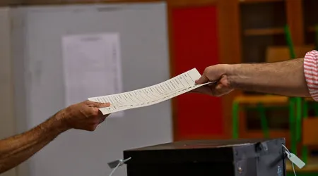 Membro de mesa de voto em Lisboa obrigado a sair por embriaguez