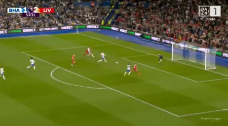 Coisa feia. Salah com um dos maiores falhanços da carreira