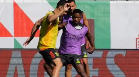Benfica já 'cheira' Jamor e treino no palco da final da Taça com novidade