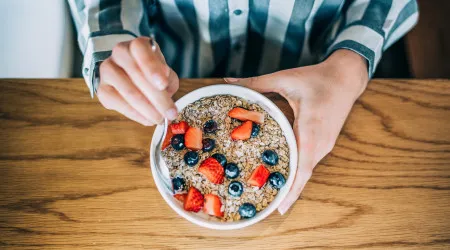 Comece o dia com estes alimentos e reduza os níveis de colesterol
