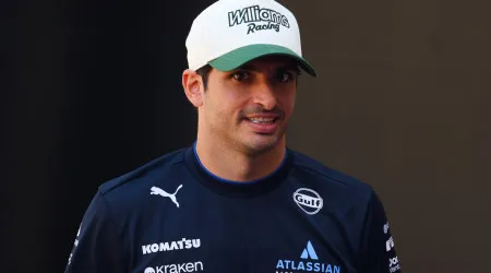 Sainz Jr. ganharia a Alonso e Verstappen com o mesmo carro?