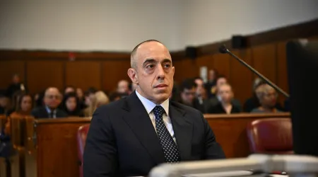 Trump nomeia antigo advogado de defesa para juiz de tribunal de recursos