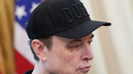 "Disse para me dar soco e ele deu". Olho roxo de Musk roubou atenções