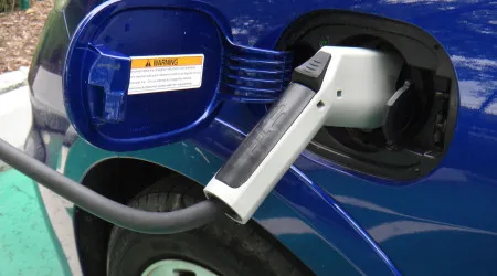 Carregar um carro elétrico: Onde é mais barato e mais caro?