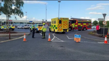 Um morto e menina de 9 anos ferida após tiroteio na Irlanda