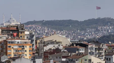 Sismo de 5,8 na Turquia. Menina de 14 anos morreu e há mais de 60 feridos