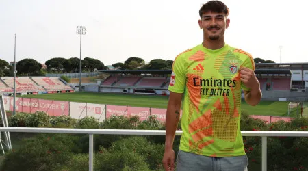 Oficial: Benfica renova com jovem esperança para a baliza