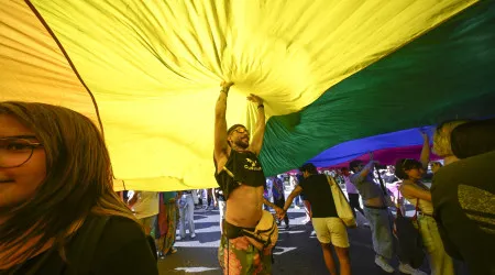 Autarca de Budapeste ignora lei e mantém marcha do orgulho LGBTQIA+