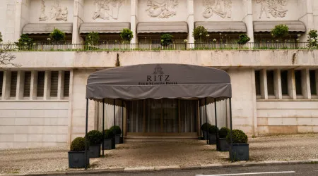 Assalto ao Ritz, fuga de trotinete e relógios recuperados. O que se sabe?
