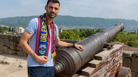 Oficial: Roberto reforça plantel do Desportivo de Chaves