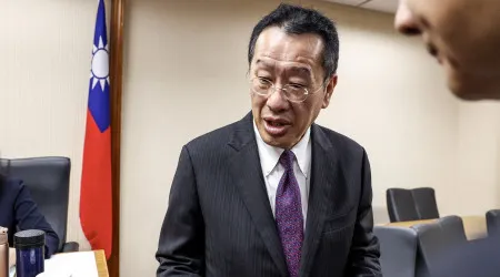 Ministro da Defesa de Taiwan mantém reunião rara com congressistas dos EUA