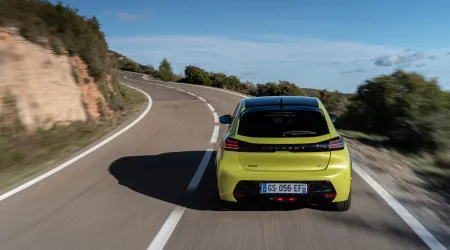 Peugeot desvenda novo E-208 GTi esta semana em Le Mans