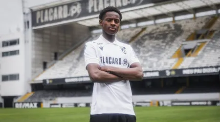 Oficial: Vitória SC 'assalta' PSG e reforça ataque com promessa sa