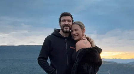 Katia Aveiro declara-se ao namorado em dia especial. "É bom amar-te"