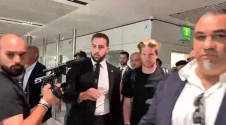 Autêntica loucura em Roma na chegada de Kevin de Bruyne