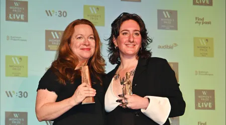 Escritoras Yael van der Wouden e Rachel Clarke vencem Women's Prize