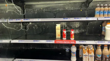 Drones no ar, compras em terra: Israelitas correm aos supermercados