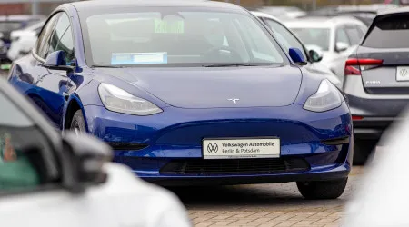 Robotáxi da Tesla enfrenta contestação em Austin