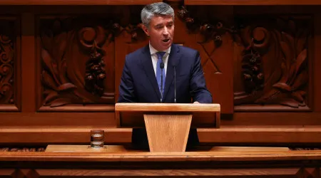 PS quer "participação do Estado" na TAP para assegurar "serviço público"