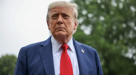 Trump anuncia 50% sobre cobre e prevê taxas até 200% sobre produtos farmacêuticos