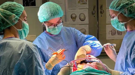 ULS de Coimbra fez cirurgia de disjunção facial pela 1.ª vez. Durou 12h