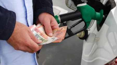 Combustíveis dispararam (mesmo) esta semana. Veja os novos preços