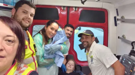 "Momento marcante". Bebé nasce "em plena ambulância" em Tábua