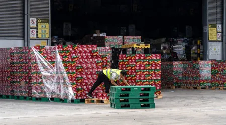 Taiwan vai impor taxas 'antidumping' sobre cerveja e aço da China