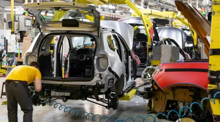 Setor automóvel assiste a retoma gradual dos minerais raros da China