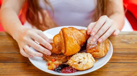 O erro ao pequeno-almoço que está a deixá-lo com fome poucas horas depois