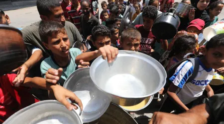 Seguranças americanos disparam munições reais em recolha de comida