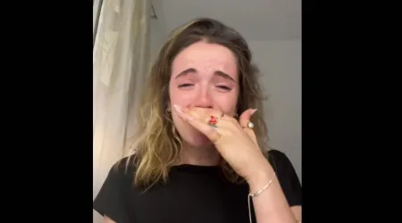 Instagram bloqueia conta de influencer espanhola e deixa-a em lágrimas