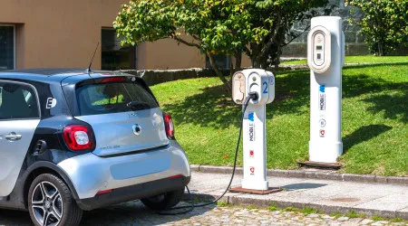Carregamentos de carros elétricos subiram 48% nesta rede
