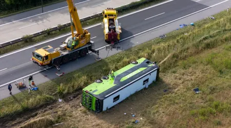 Mais de 20 pessoas feridas em capotamento de autocarro na Alemanha