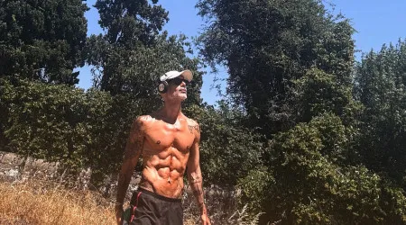 Pedro Crispim reage a críticas por estar "magro demais" e coloca limites
